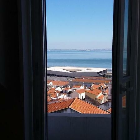 Miradouro De Santa Luzia Apartment Lisbon Luaran gambar